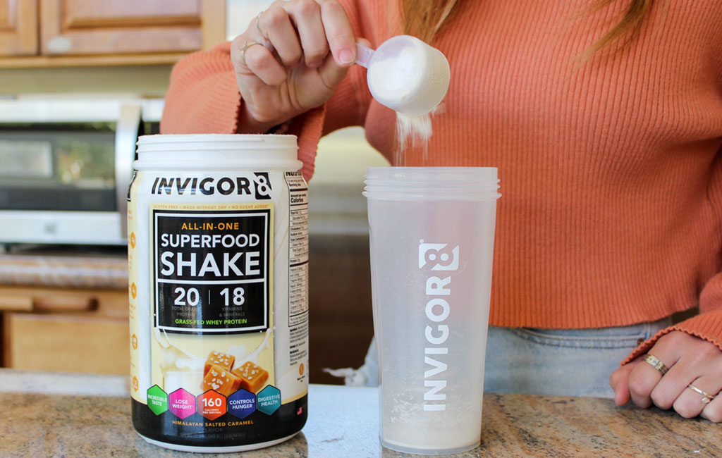  INVIGOR8 protein superfood shake